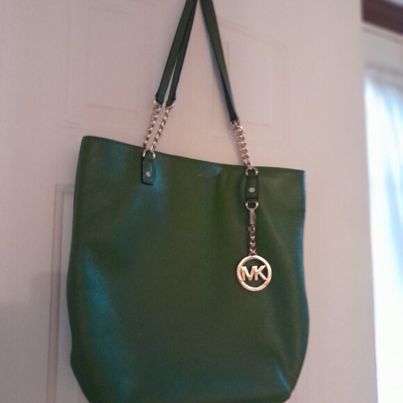 Michael Kors Large Soft Green Leather Tote Bag - Picture 1 of 6
